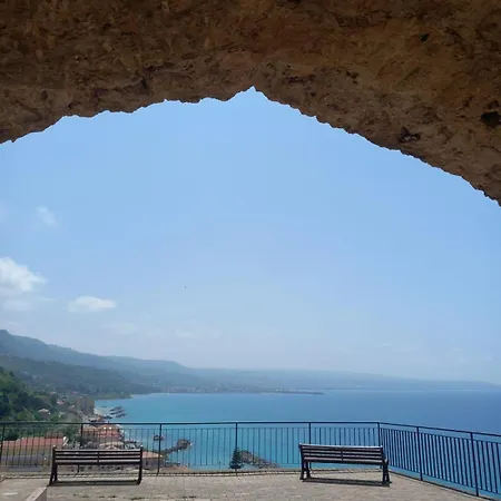 Sapore Di Sale - Casa A Calabro بيتسو